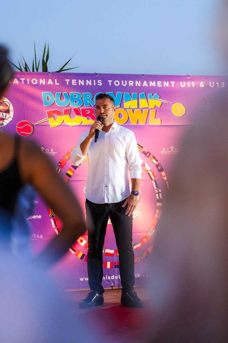 (FOTO) VEČER ZA PAMĆENJE U RIXOSU Domaćin Dub Bowl Partya zapjevao s Kutlićem