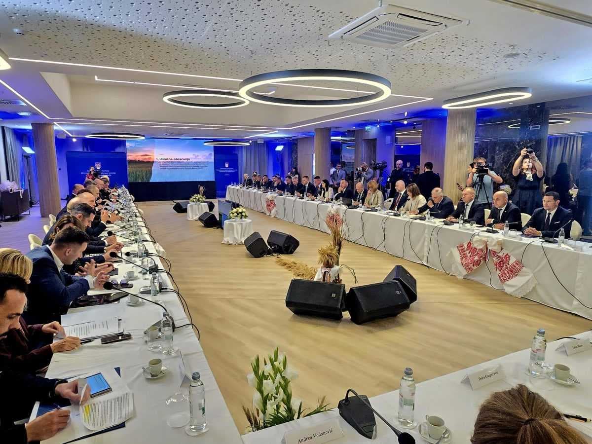 Župan Pezo sudjelovao na Vijeću za regionalni razvoj: U fokusu stanovanje, otpad i EU fondovi
