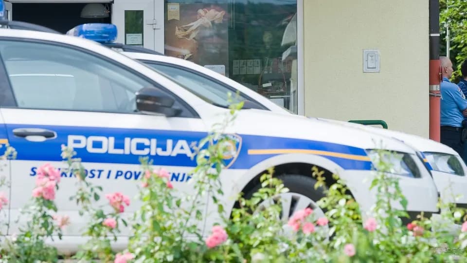 Provala u Lipiku: Iz dvorišne zgrade netko ukrao bicikl, motorku i razni alat