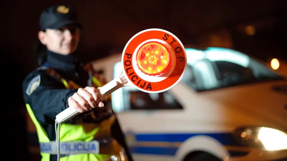 U Grubišom Polju mrtav pijan u jednosmjernoj ulici vozio u suprotnom smjeru: Napuhao 2,26 promila