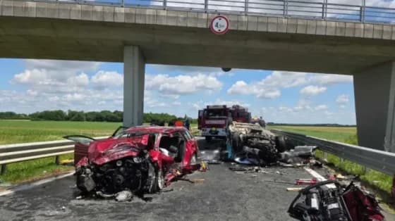 Četiri osobe poginule u teškom sudaru na obilaznici, jedna ozlijeđena
