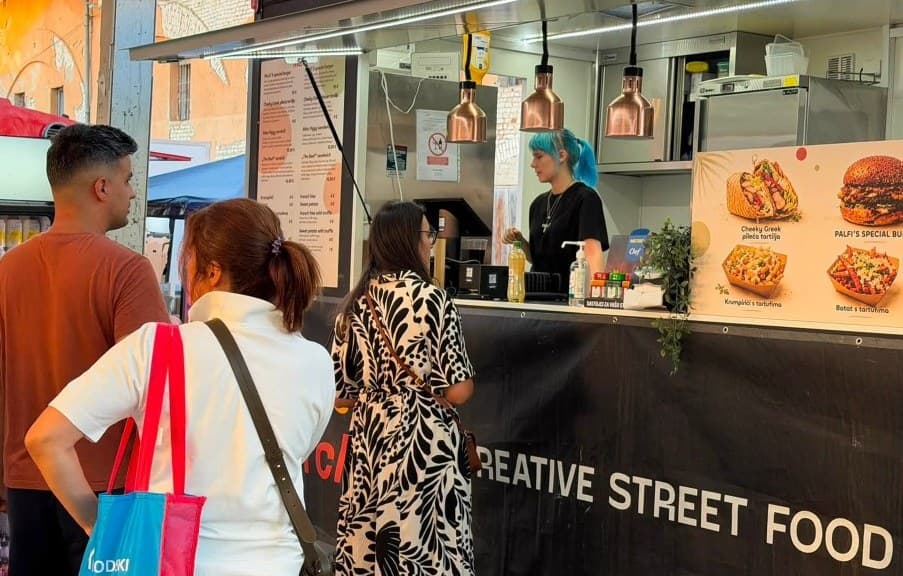 Počeo 3. Street Food Weekend; Brođani uživaju u obilju modernih i kreativnih okusa i mirisa