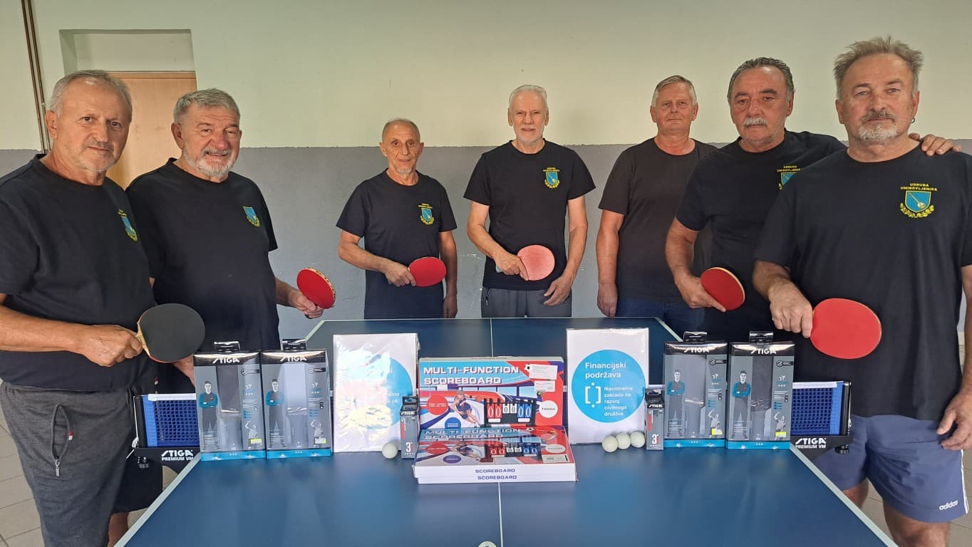 Ovi 'mladići' s reketima i lopticama izazivaju na dvoboje sve mlade; stolni tenis čeka vas u Sredancima