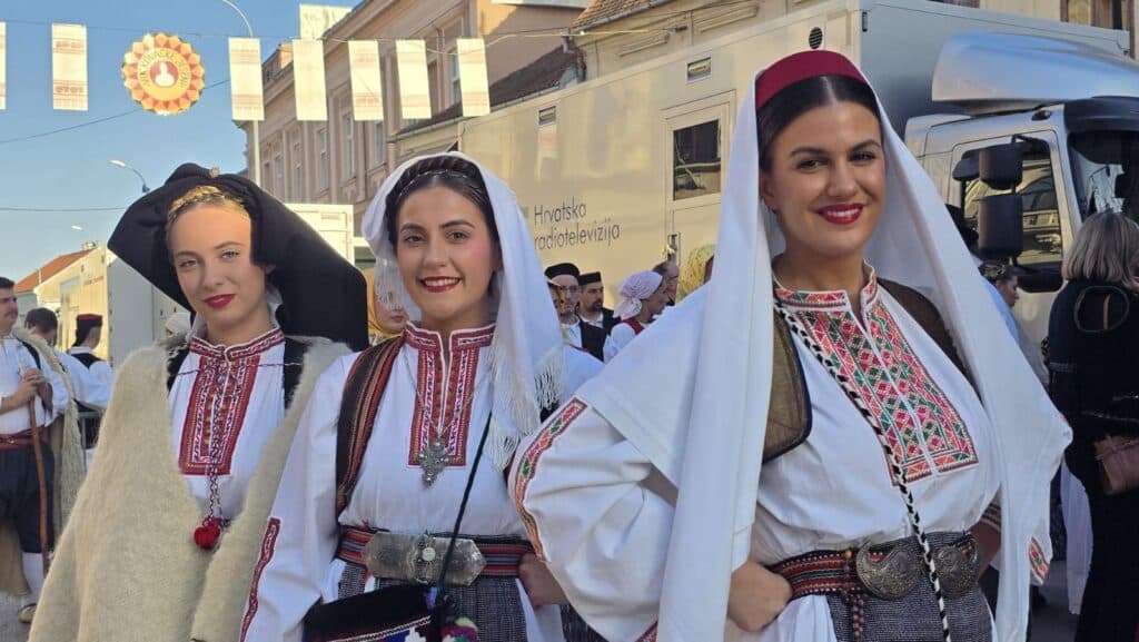 Etno skupina Didak osvojila srca vinkovačke publike