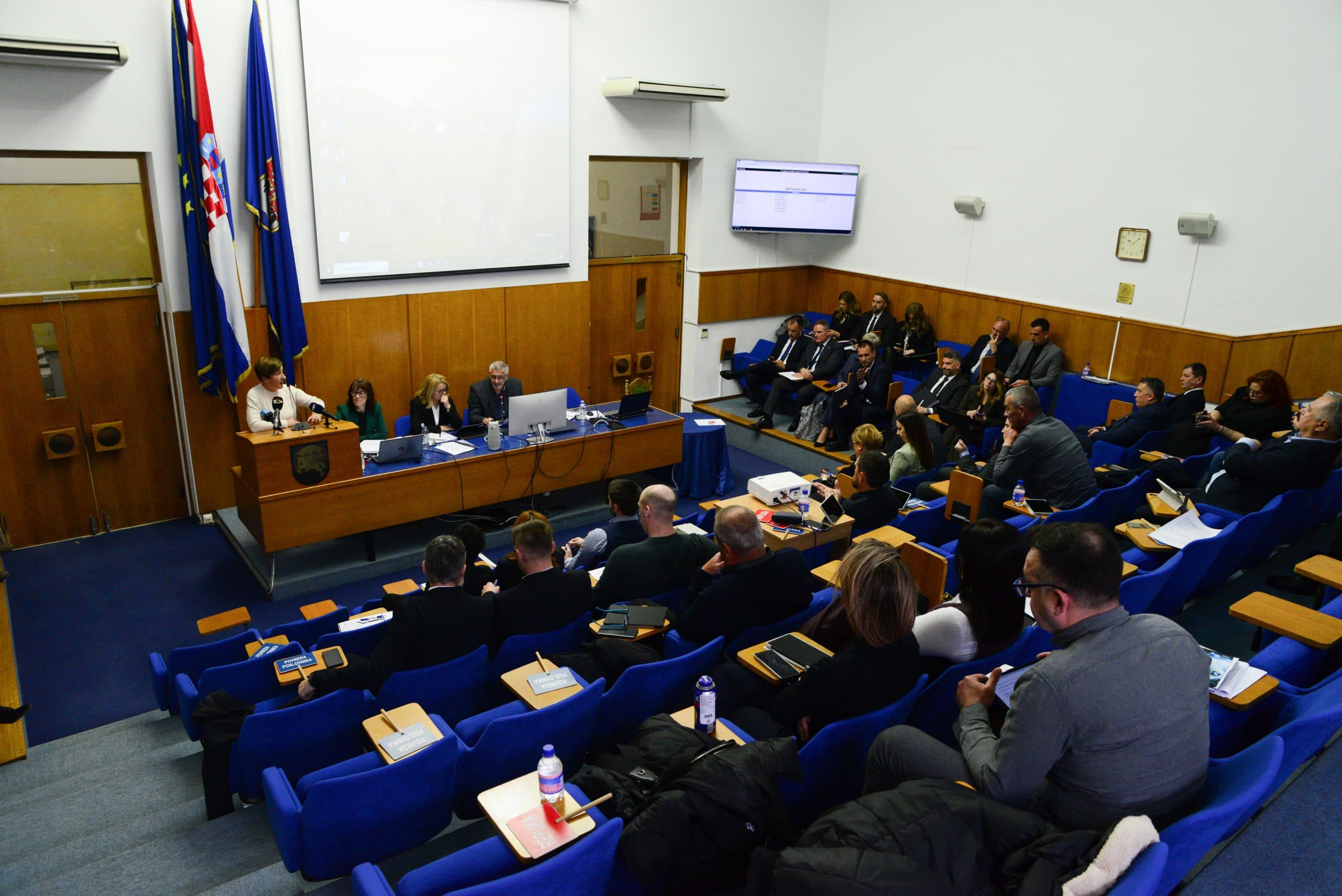 ČEKA NAS BURNA SJEDNICA GV-a Vijećnici danas odlučuju o reustroju gradskih odjela
