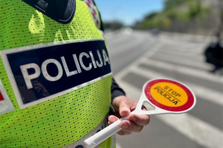 KONTROLA PROMETA Vozio unatoč poništenoj vozačkoj dozvoli, kažnjen s 1.320 eura i tri mjeseca zabrane