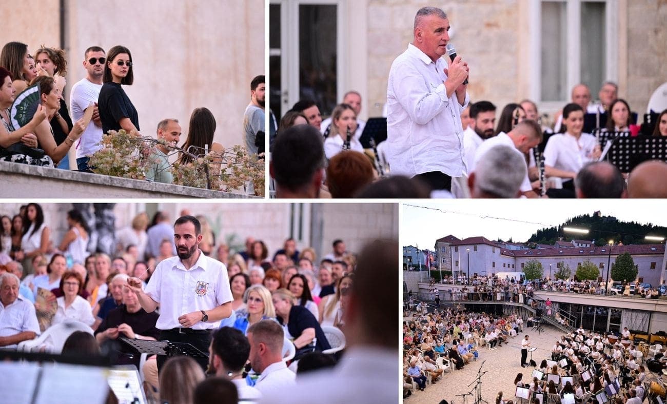 Tradicionalni ljetni koncert Gradske glazbe Sinj okupio brojne posjetitelje u Alkarskim dvorima
