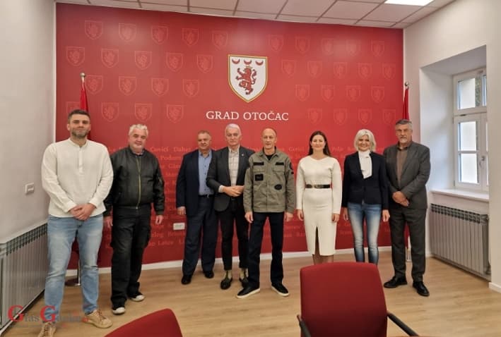U Otočcu zasijedalo županijsko Povjerenstvo za strateško planiranje, zaštitu i revitalizaciju rijeke Gacke