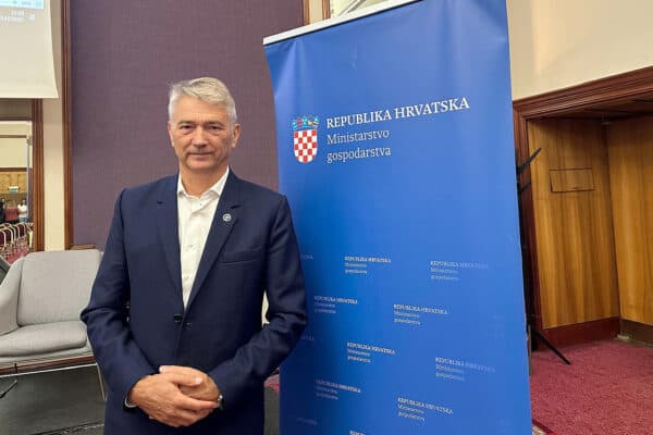 Dodijeljeni ugovori za naukovanje, Kenjerić: “Teorija i praksa moraju ići zajedno, jer tada dobivamo dobre obrtnike i poduzetnike”