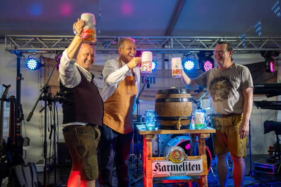 Mimohodom i otvaranjem bačve počeo Festival bavarskog piva