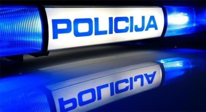 U Istri policajac u sitnim noćnim satima izvan službe osumnjičen da je sprječavao kolege u intervenciji
