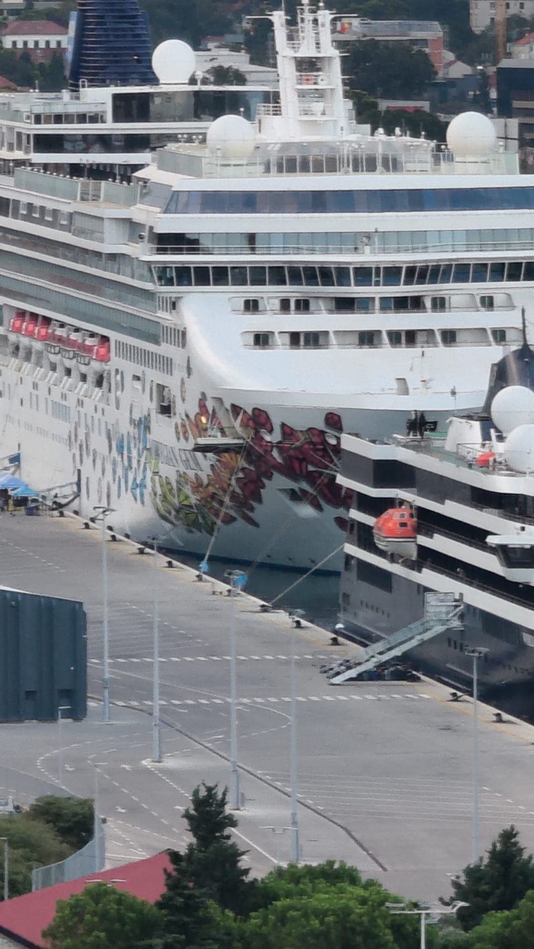 FOTO Gužva jutros u Gružu: MSC Armonia i Norwegian Pearl među brodovima