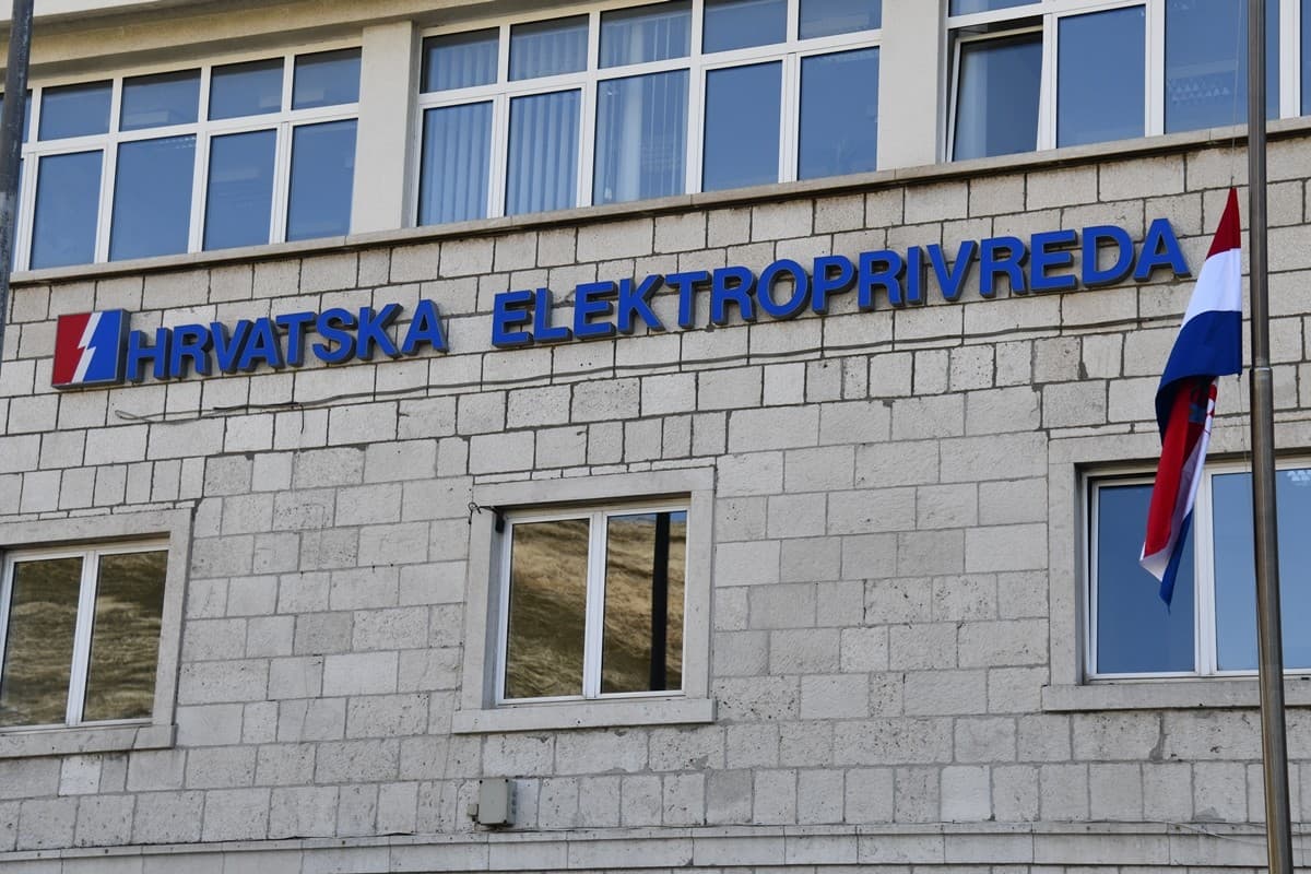 BEZ STRUJE Iz Elektrojuga Dubrovnik najavljuju prekide u opskrbi električnom energijom za utorak, 30. lipnja i srijedu 1. srpnja.
