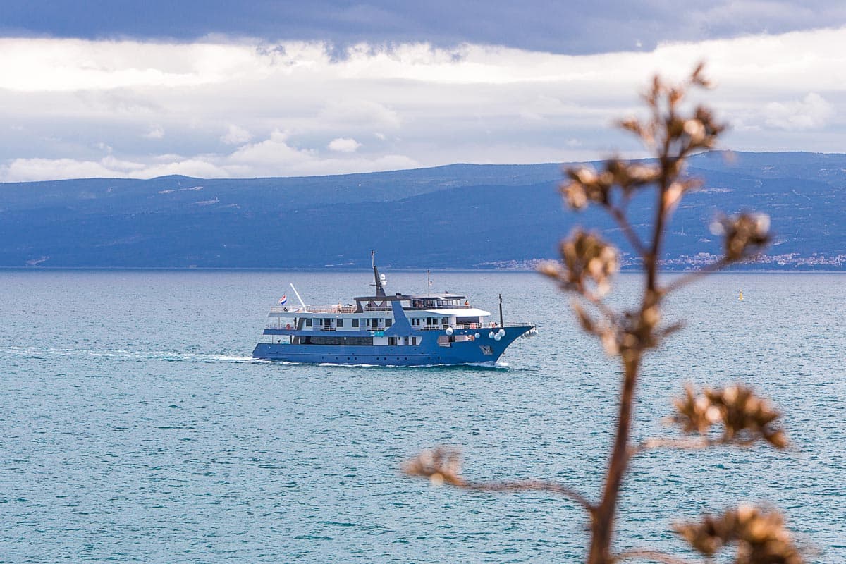 Ovako izgleda godišnji bez stresa: nema pakiranja, nema trajekata, samo more i novi otok svakog jutra